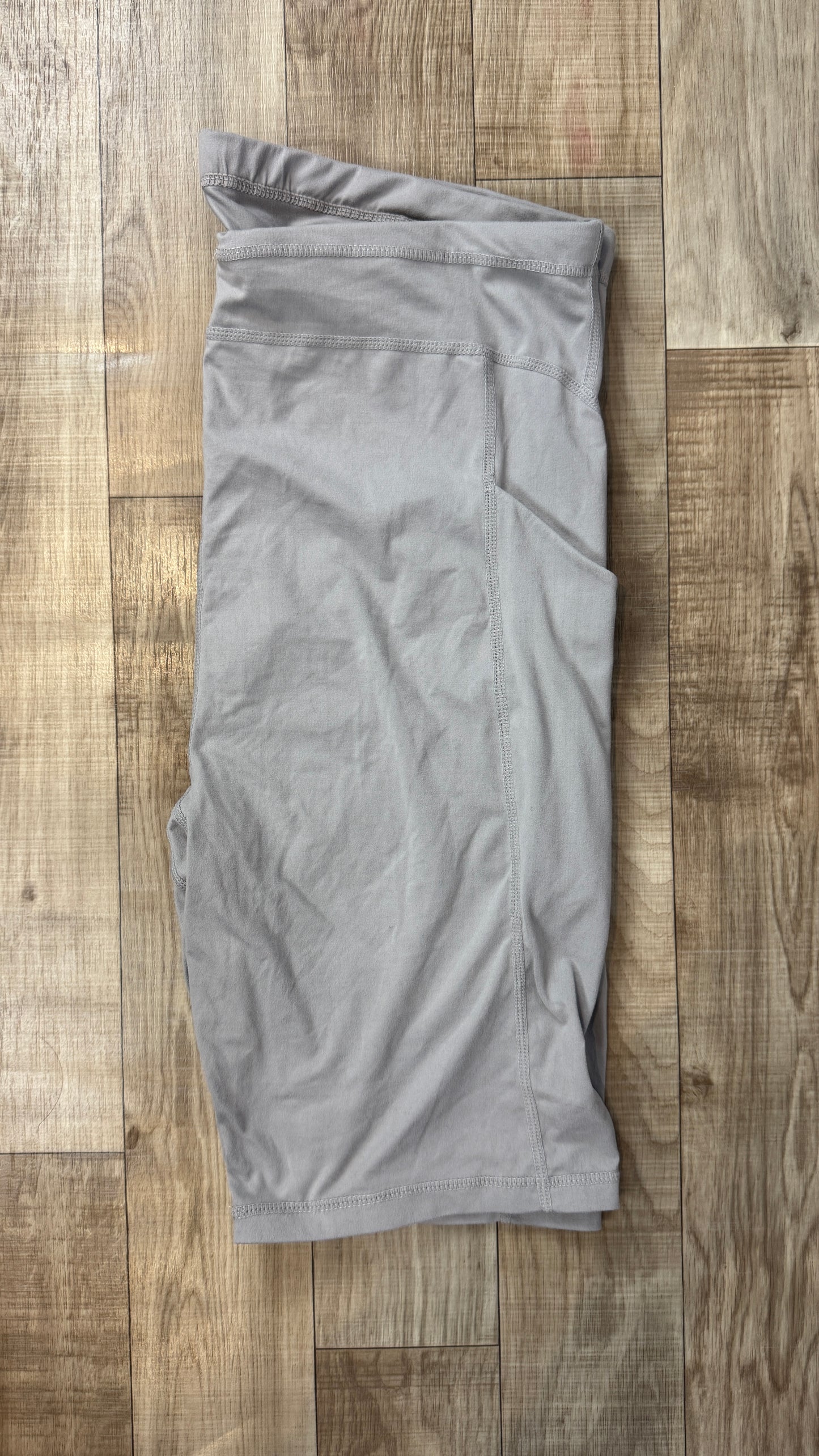 XLARGE - Biker Short Thyme Maternité