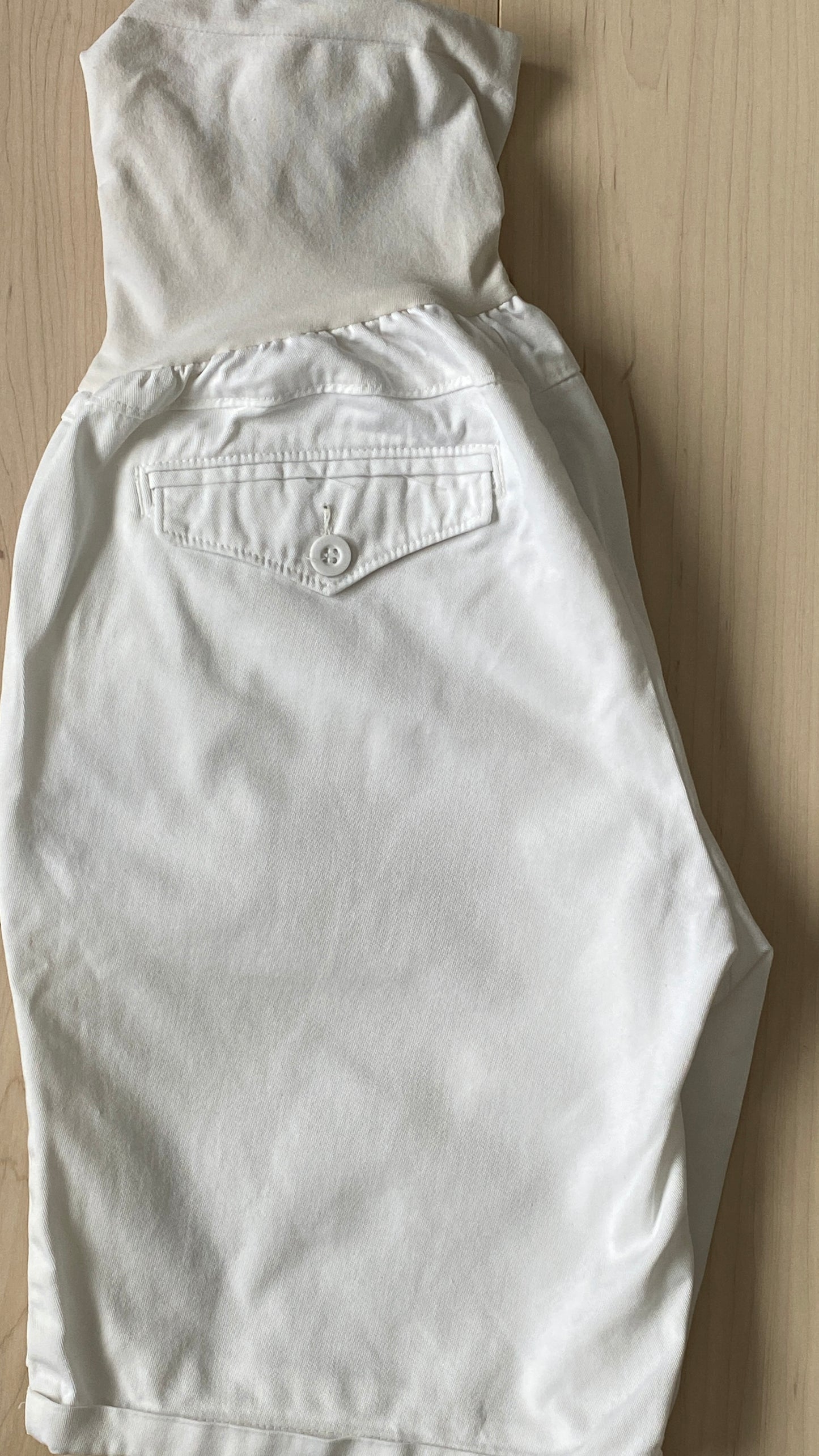 SMALL - Shorts Motherhood