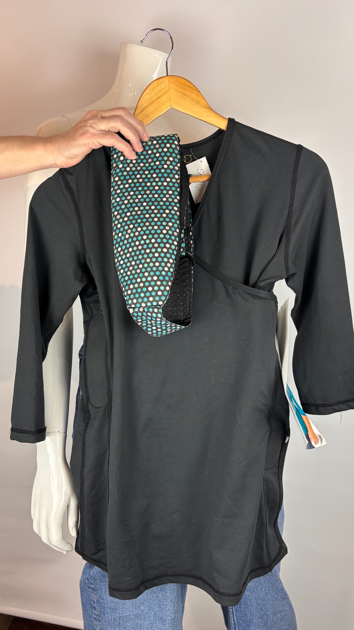 XSMALL/SMALL - Chandail Peau à peau NEUF