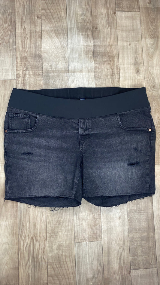 Taille 16 - Short Old Navy (NEUF)